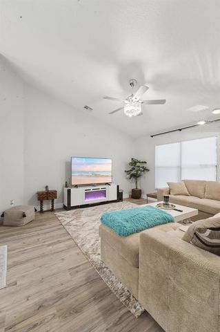 2530 M AND M LANE, Orange City, FL 32763