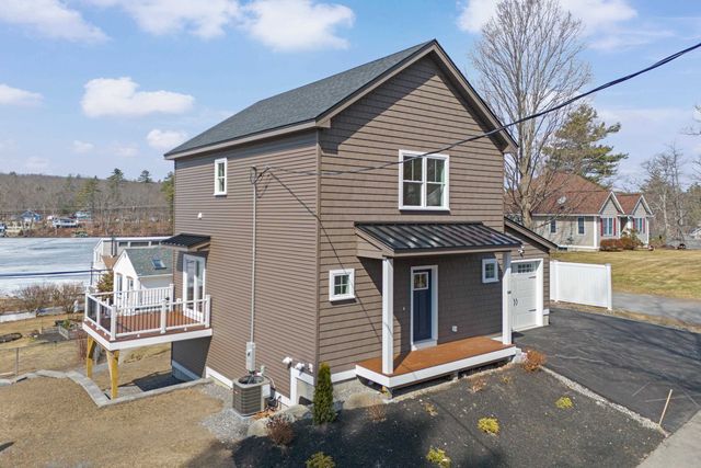 96 Shadow Lake Rd Unit 2 Rear, Salem, NH 03079