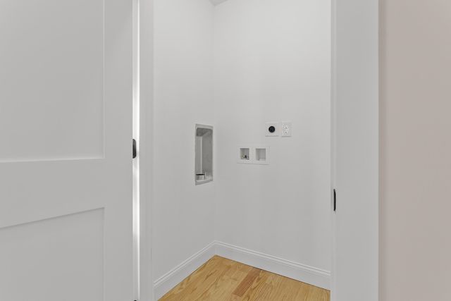 96 Shadow Lake Rd Unit 2 Rear, Salem, NH 03079