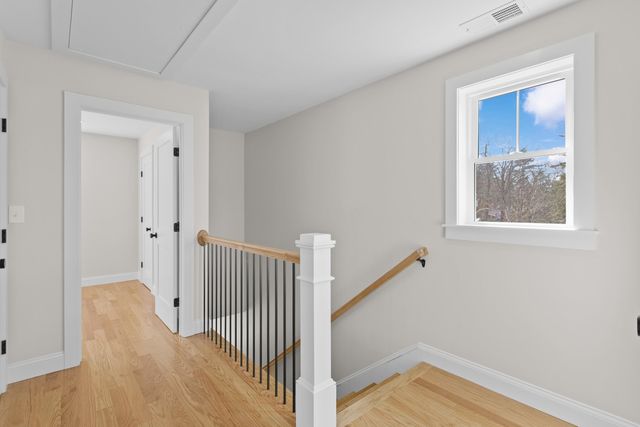 96 Shadow Lake Rd Unit 2 Rear, Salem, NH 03079