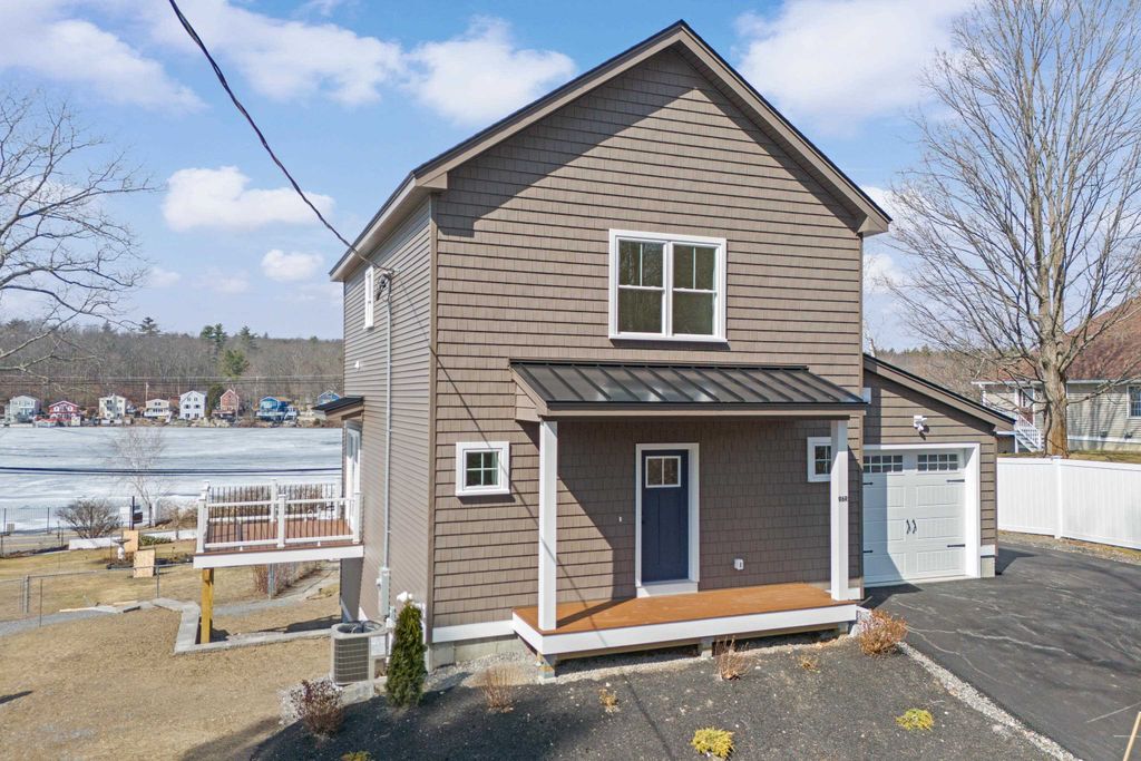 96 Shadow Lake Rd Unit 2 Rear, Salem, NH 03079