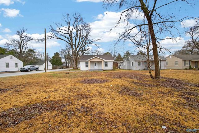 1002 7th Avenue SE, Decatur, AL 35601