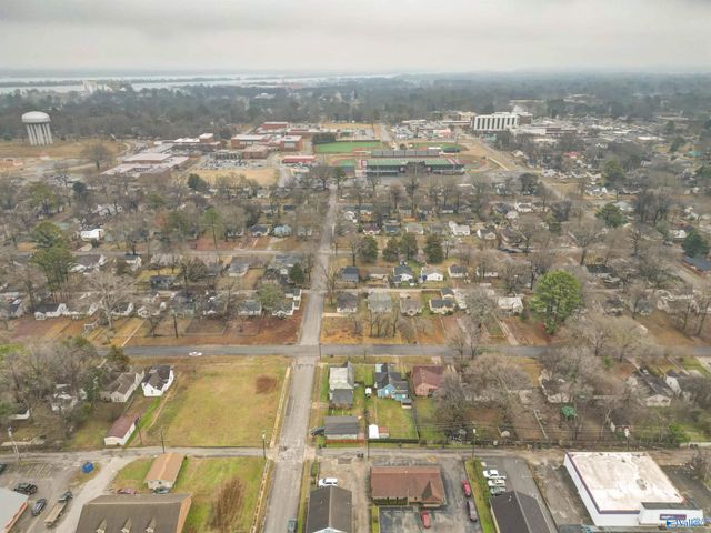 1002 7th Avenue SE, Decatur, AL 35601