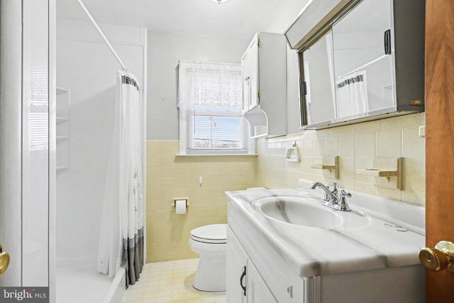 250 SPANGLERS MILL RD, New Cumberland, PA 17070