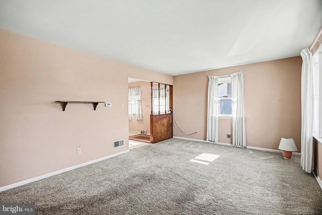 250 SPANGLERS MILL RD, New Cumberland, PA 17070