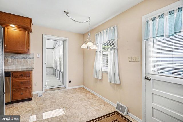 250 SPANGLERS MILL RD, New Cumberland, PA 17070