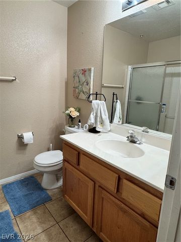 8431 Tiger Woods Avenue, Las Vegas, NV 89128