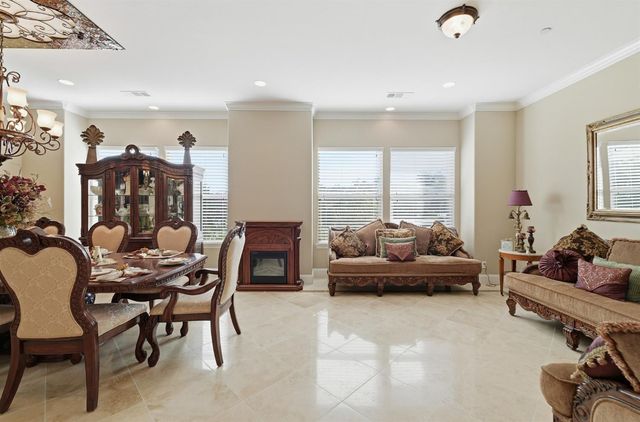 10717 Goldsborough Cir, Oakdale, CA 95361