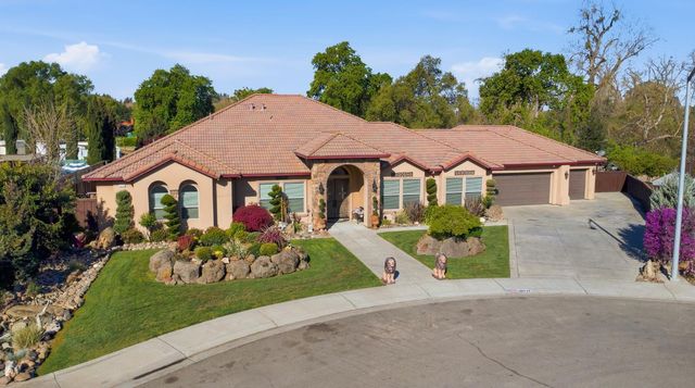 10717 Goldsborough Cir, Oakdale, CA 95361