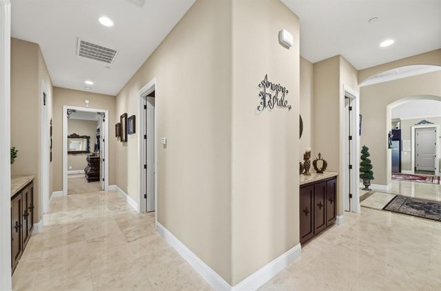 10717 Goldsborough Cir, Oakdale, CA 95361