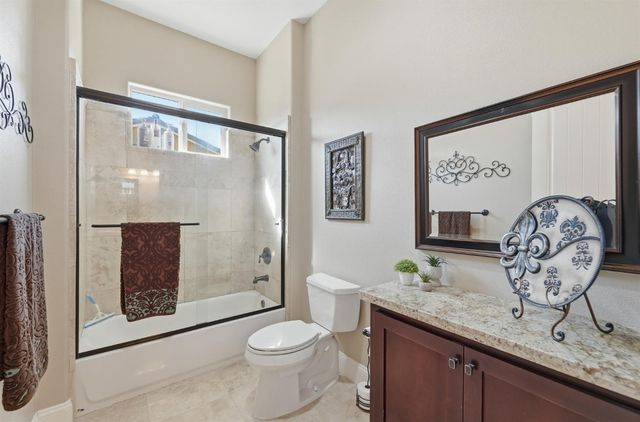 10717 Goldsborough Cir, Oakdale, CA 95361