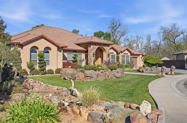 10717 Goldsborough Cir, Oakdale, CA 95361