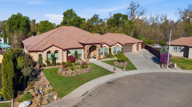 10717 Goldsborough Cir, Oakdale, CA 95361