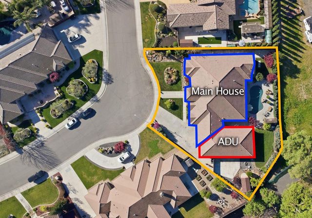 10717 Goldsborough Cir, Oakdale, CA 95361