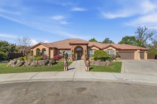 10717 Goldsborough Cir, Oakdale, CA 95361