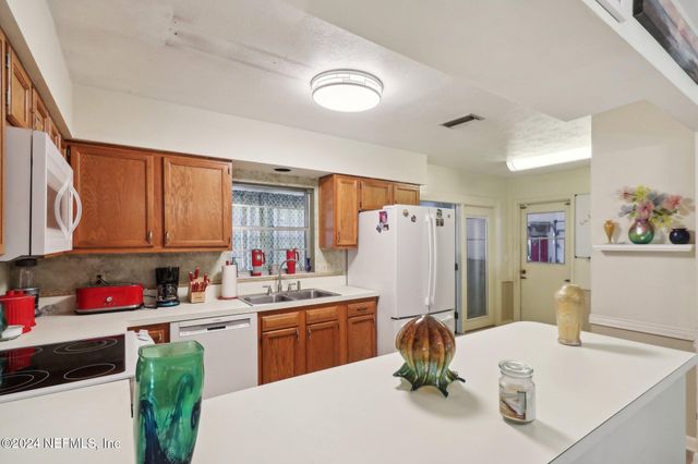 1630 WESTMINISTER Avenue, Jacksonville, FL 32210