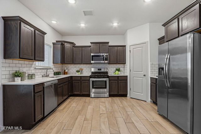 7775 ENCHANTED VIEW Drive, El Paso, TX 79911