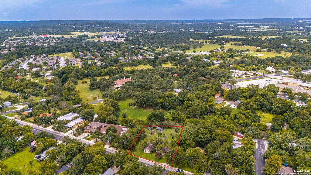 316 W San Antonio Ave, Boerne, TX 78006