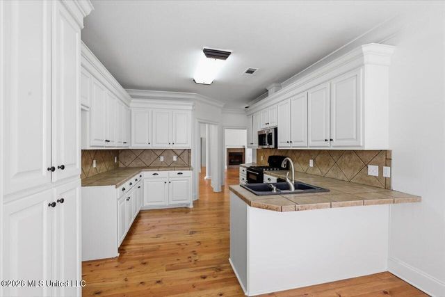 205 Asbury Lane Drive, Brandon, MS 39042