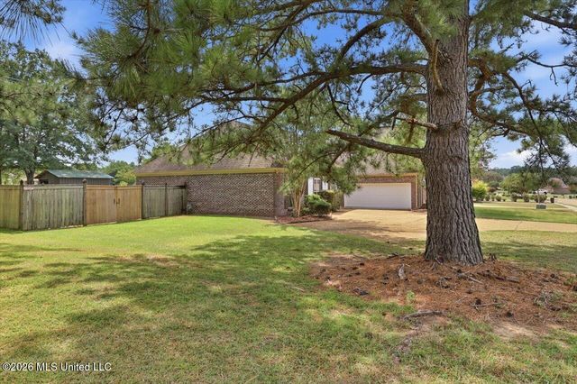 205 Asbury Lane Drive, Brandon, MS 39042