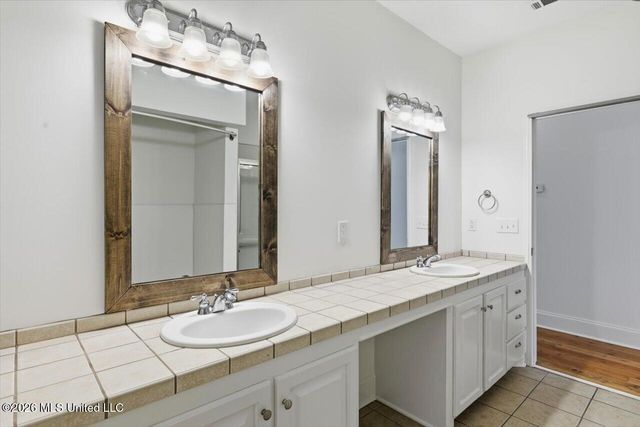 205 Asbury Lane Drive, Brandon, MS 39042