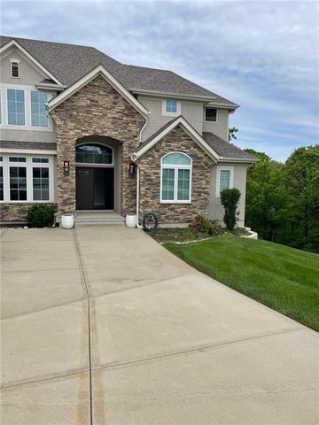 4614 Park Springs Court, Lee's Summit, MO 64064