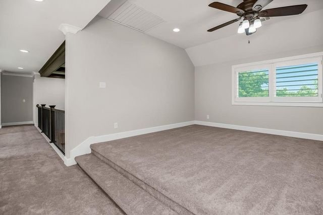 4614 NE Park Springs Court, Lee's Summit, MO 64064