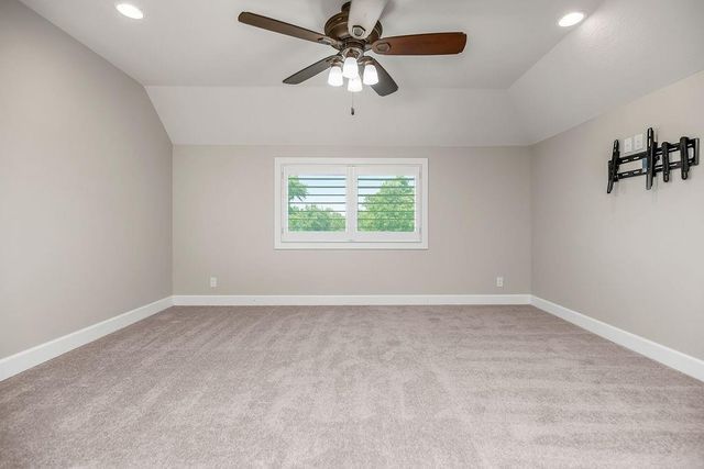 4614 NE Park Springs Court, Lee's Summit, MO 64064
