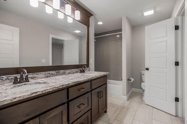 4614 NE Park Springs Court, Lee's Summit, MO 64064