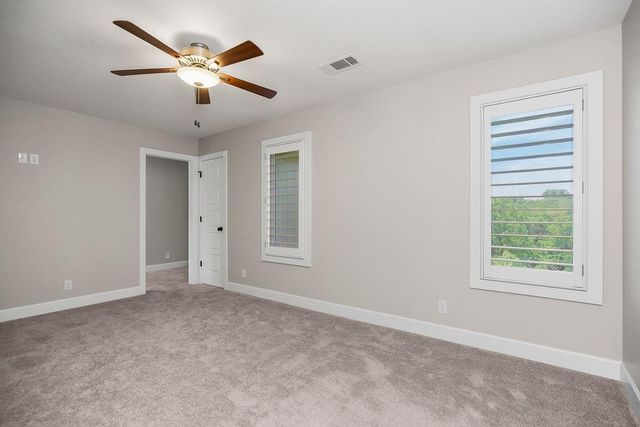 4614 NE Park Springs Court, Lee's Summit, MO 64064