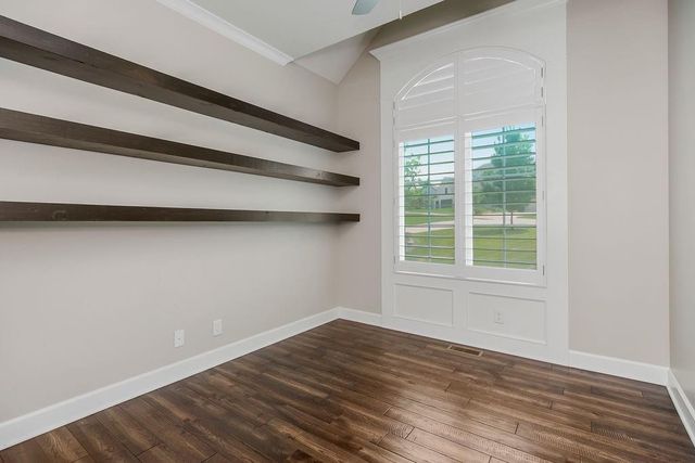 4614 NE Park Springs Court, Lee's Summit, MO 64064