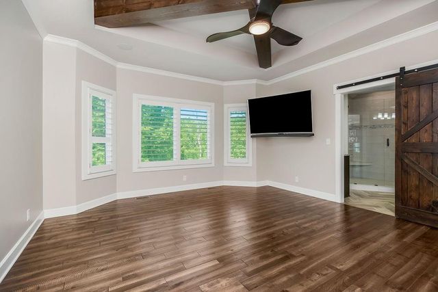 4614 NE Park Springs Court, Lee's Summit, MO 64064