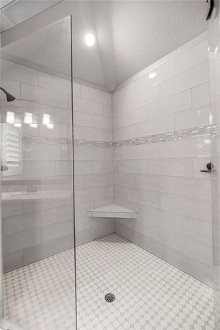 4614 NE Park Springs Court, Lee's Summit, MO 64064
