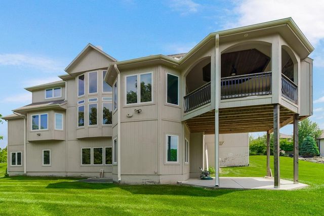 4614 NE Park Springs Court, Lee's Summit, MO 64064