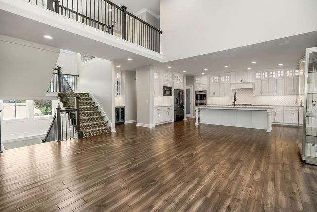 4614 NE Park Springs Court, Lee's Summit, MO 64064