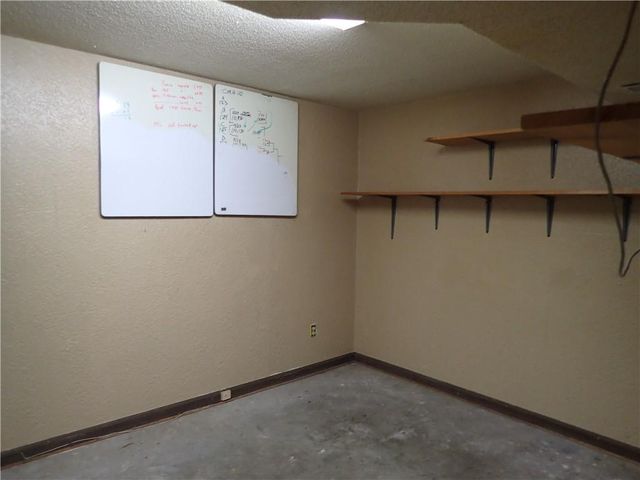 1608 SW 20th Street, Blue Springs, MO 64015