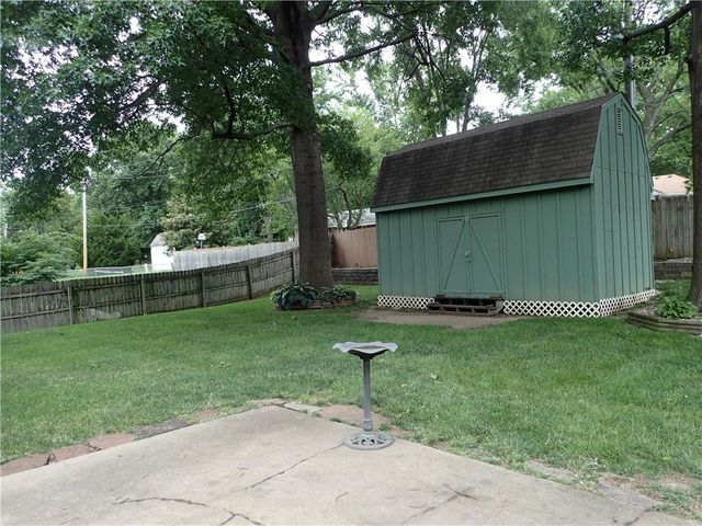 1608 SW 20th Street, Blue Springs, MO 64015