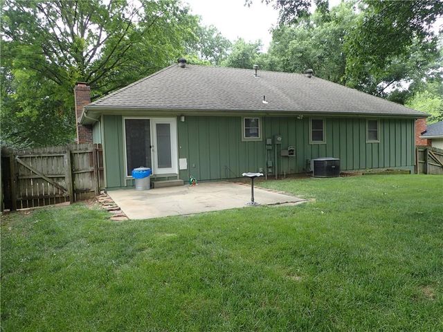 1608 SW 20th Street, Blue Springs, MO 64015