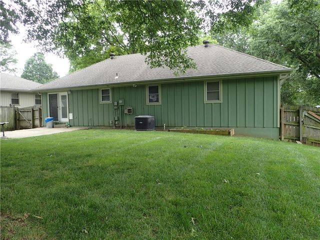 1608 SW 20th Street, Blue Springs, MO 64015