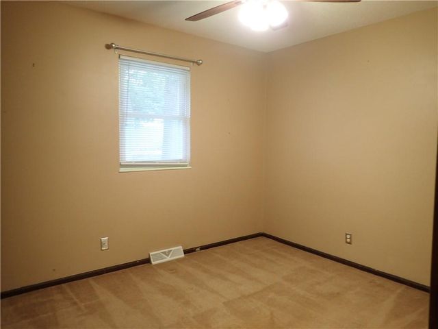 1608 SW 20th Street, Blue Springs, MO 64015