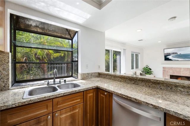 1230 S Barranca Avenue F, Glendora, CA 91740
