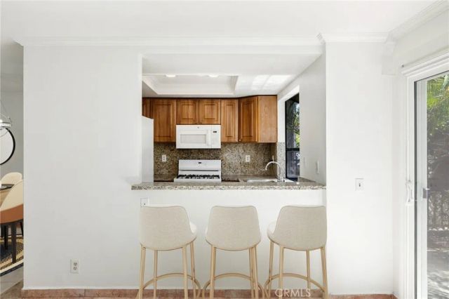 1230 S Barranca Avenue F, Glendora, CA 91740