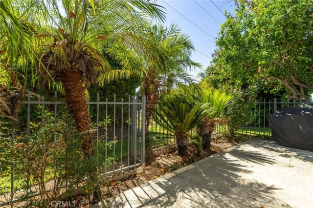 1230 S Barranca Avenue F, Glendora, CA 91740