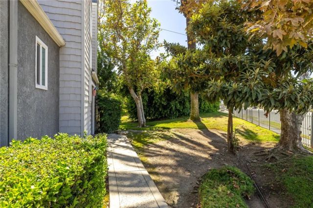 1230 S Barranca Avenue F, Glendora, CA 91740