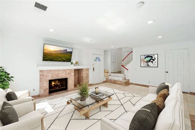 1230 S Barranca Avenue F, Glendora, CA 91740