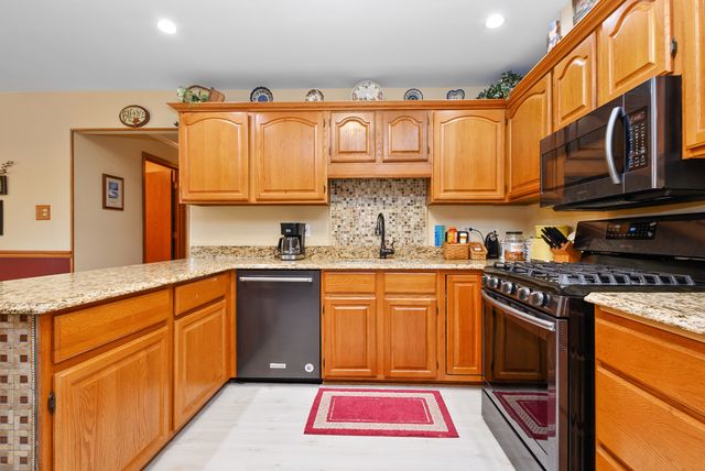 8955 Linden Drive, Tinley Park, IL 60487