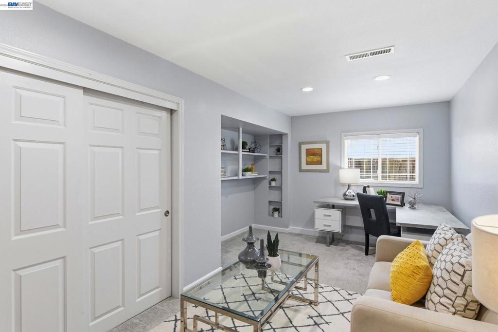 Image 17 of property listing at 6093 Blacklock Ct, San Jose, CA 95123