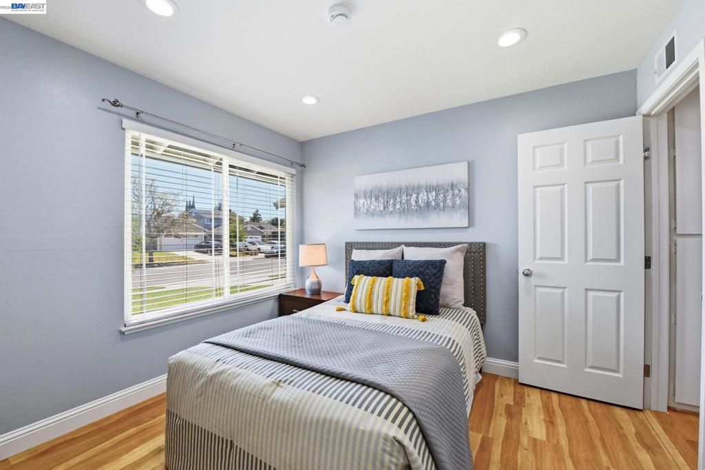 Image 24 of property listing at 6093 Blacklock Ct, San Jose, CA 95123
