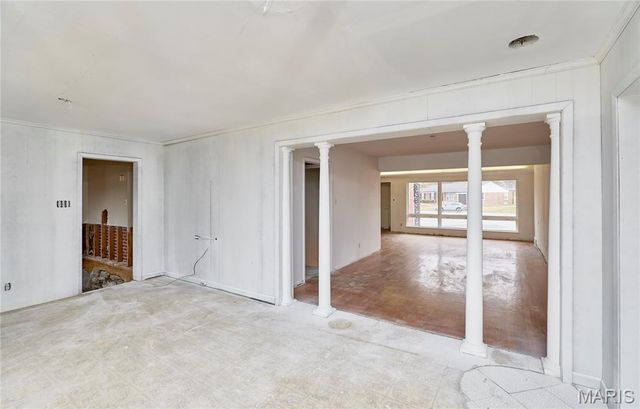 8637 Mayflower Court, St Louis, MO 63132