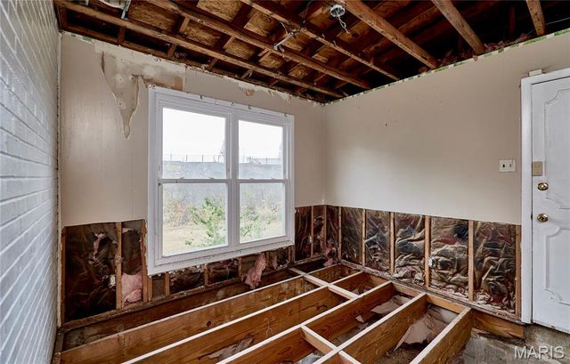 8637 Mayflower Court, St Louis, MO 63132